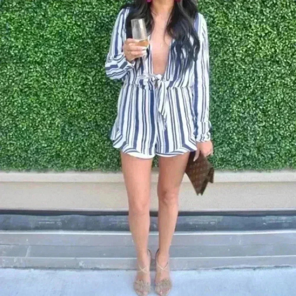 ⭐️ Tobi blue and white striped long sleeve romper in size small